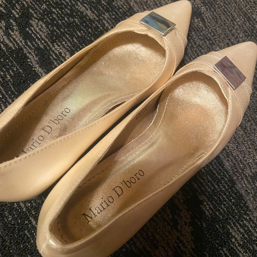 Shoes - Picture 3 of 4